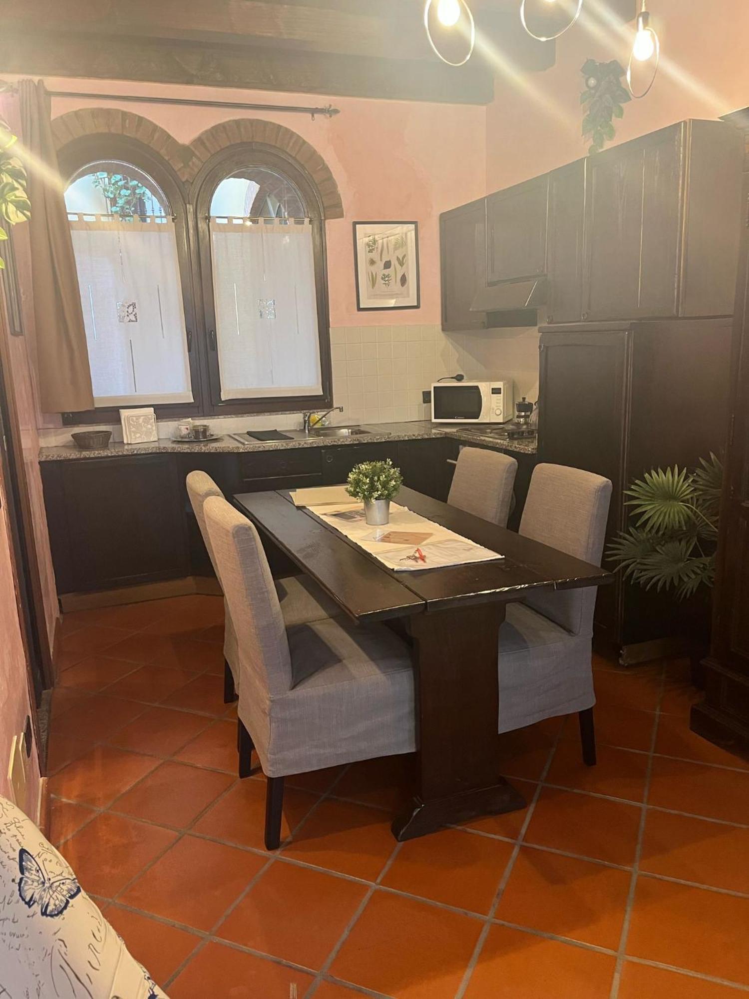 Monolocale Elvira Abbadesse Guest House Milan Bagian luar foto